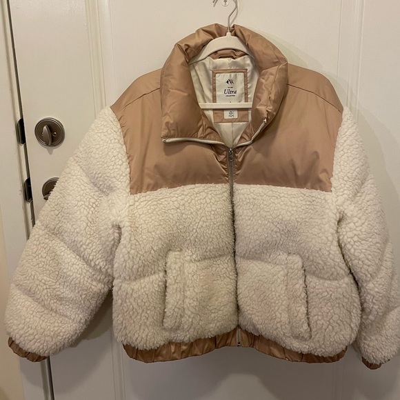 Abercrombie & Fitch Puffer Coat - Picture 2 of 11